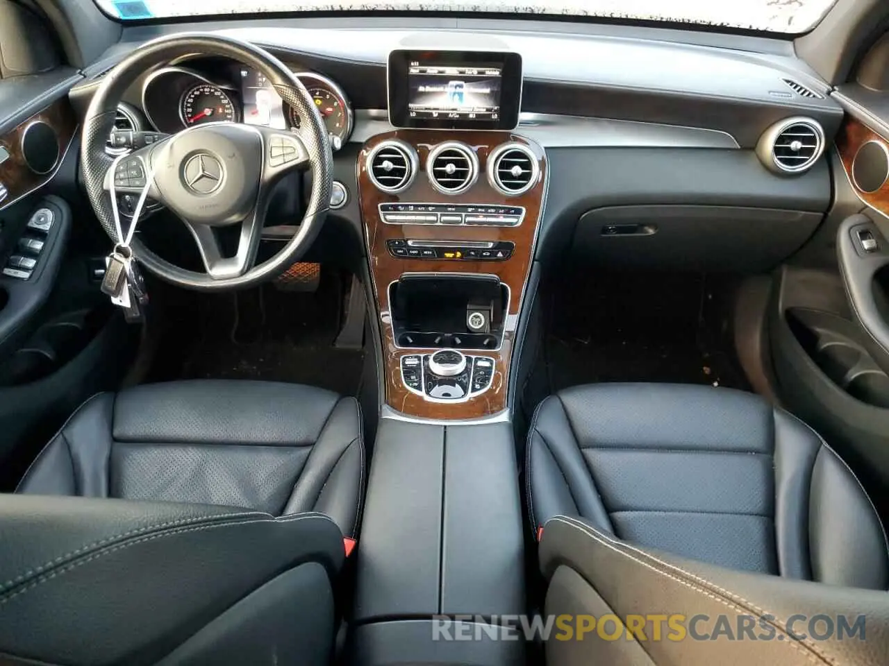 8 Photograph of a damaged car WDC0G4KB7KV139480 MERCEDES-BENZ GLC-CLASS 2019