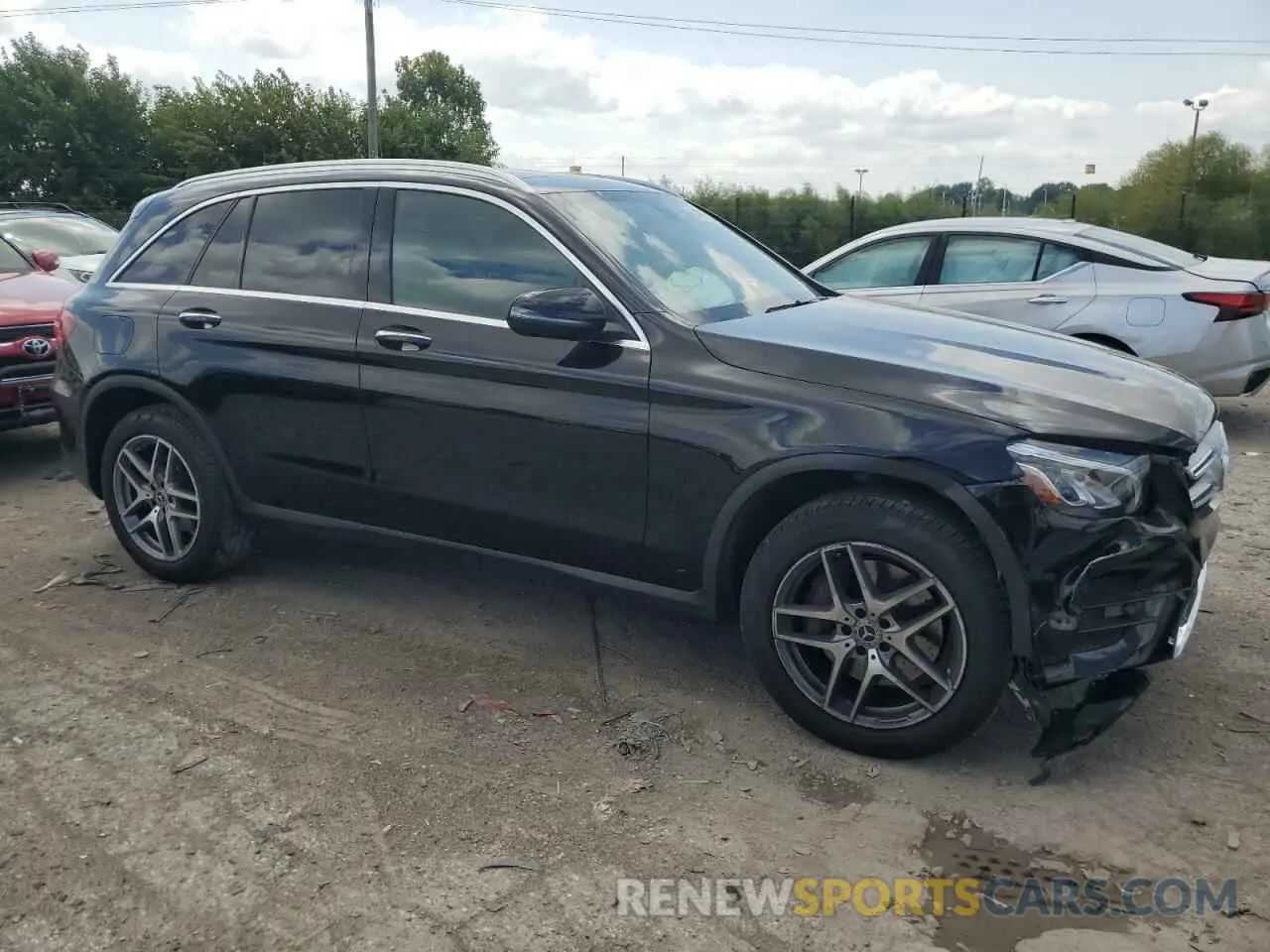 4 Photograph of a damaged car WDC0G4KB7KV147465 MERCEDES-BENZ GLC-CLASS 2019