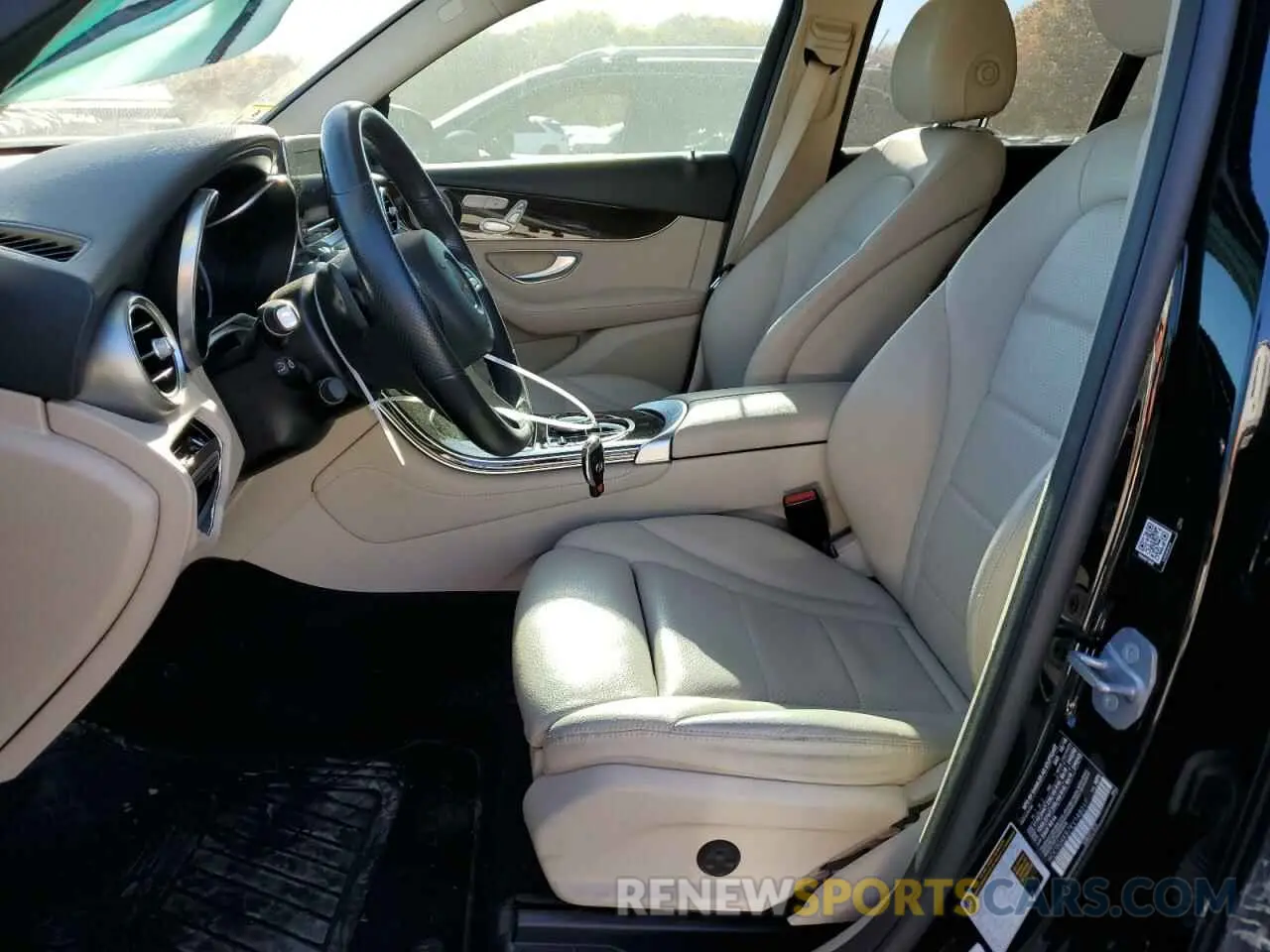 7 Photograph of a damaged car WDC0G4KB7KV148017 MERCEDES-BENZ GLC-CLASS 2019
