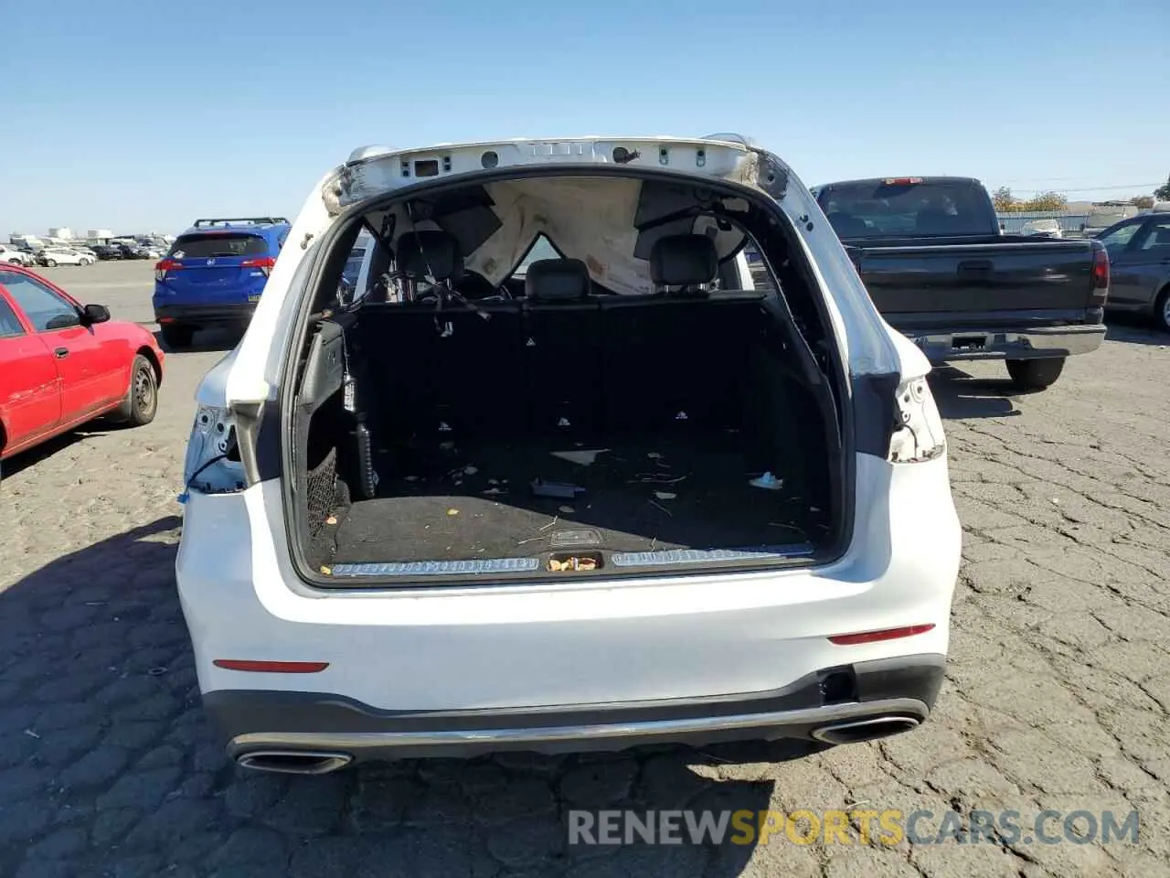 6 Photograph of a damaged car WDC0G4KB8KV136541 MERCEDES-BENZ GLC-CLASS 2019