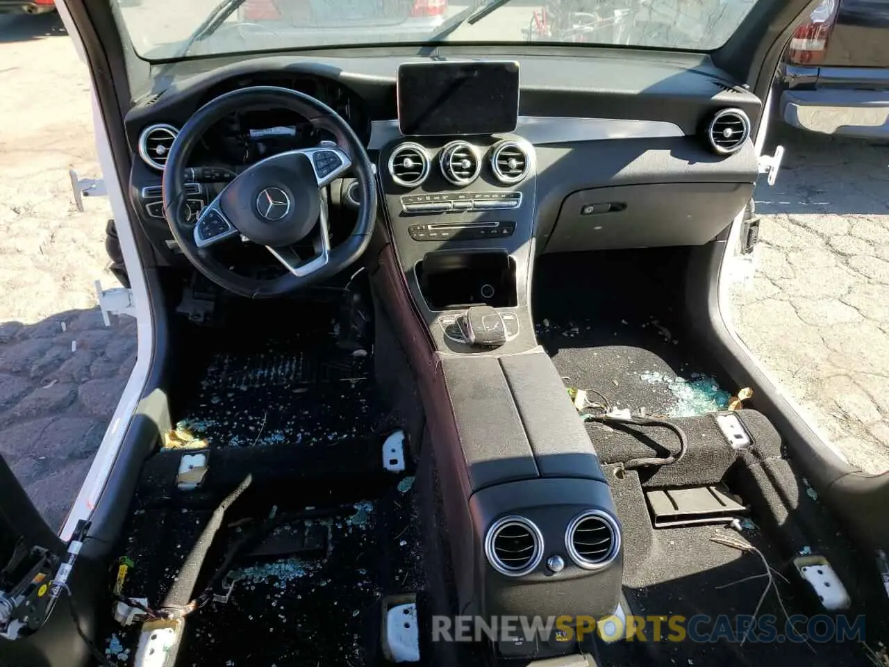 8 Photograph of a damaged car WDC0G4KB8KV136541 MERCEDES-BENZ GLC-CLASS 2019