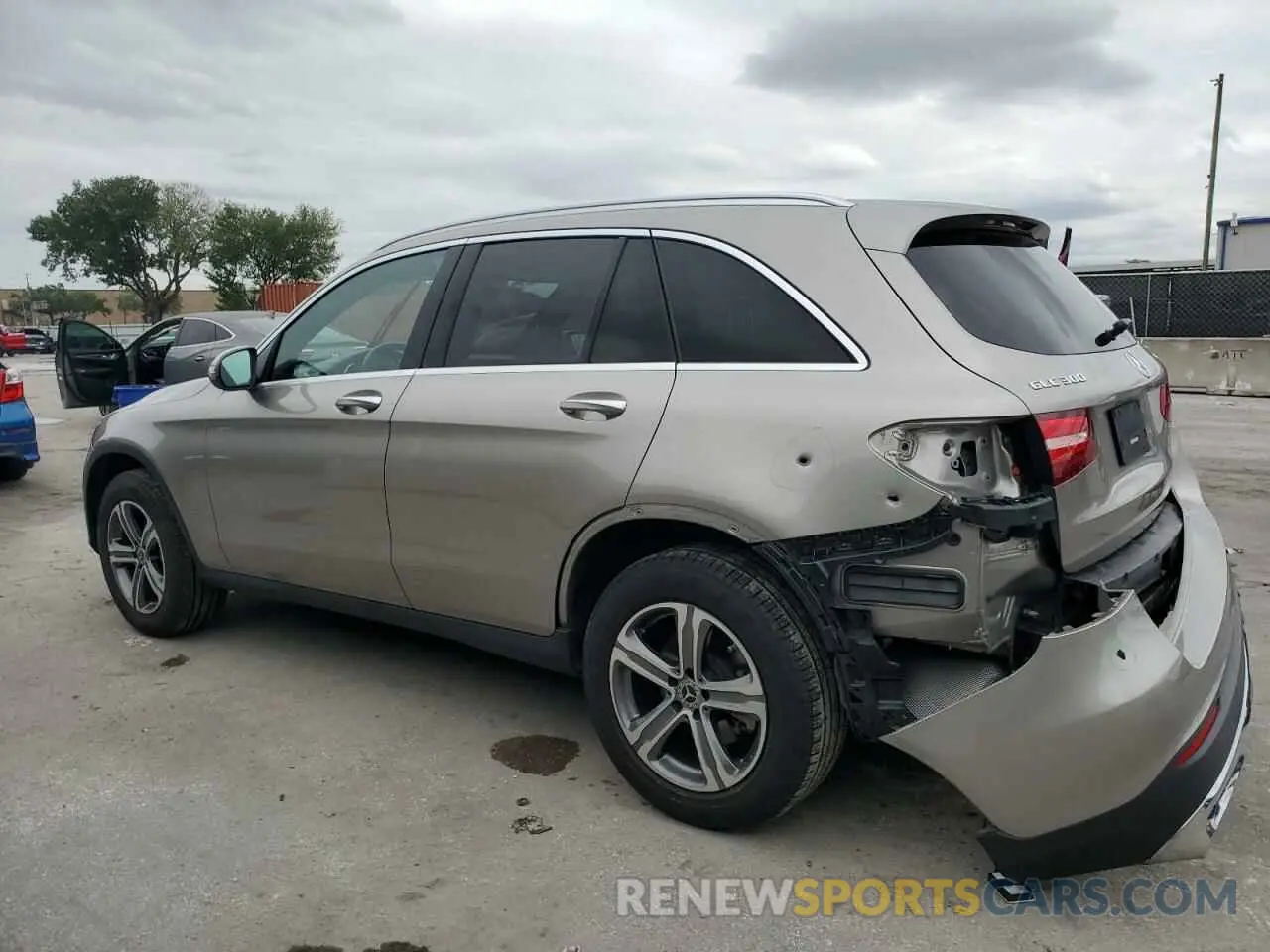 2 Photograph of a damaged car WDC0G4KBXKF624867 MERCEDES-BENZ GLC-CLASS 2019