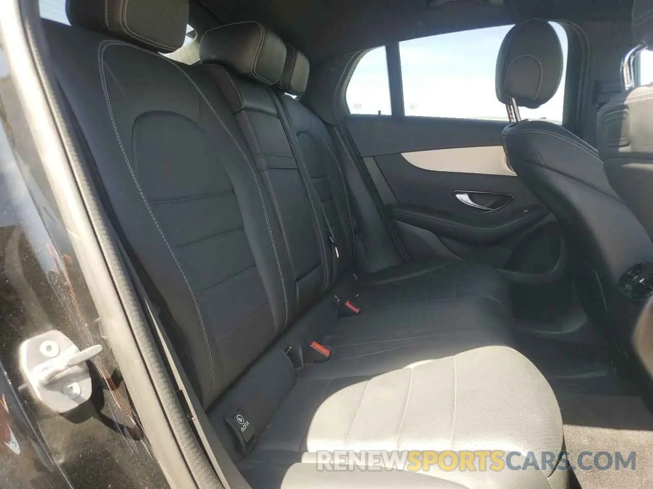 11 Photograph of a damaged car WDC0J4KB0KF583554 MERCEDES-BENZ GLC-CLASS 2019