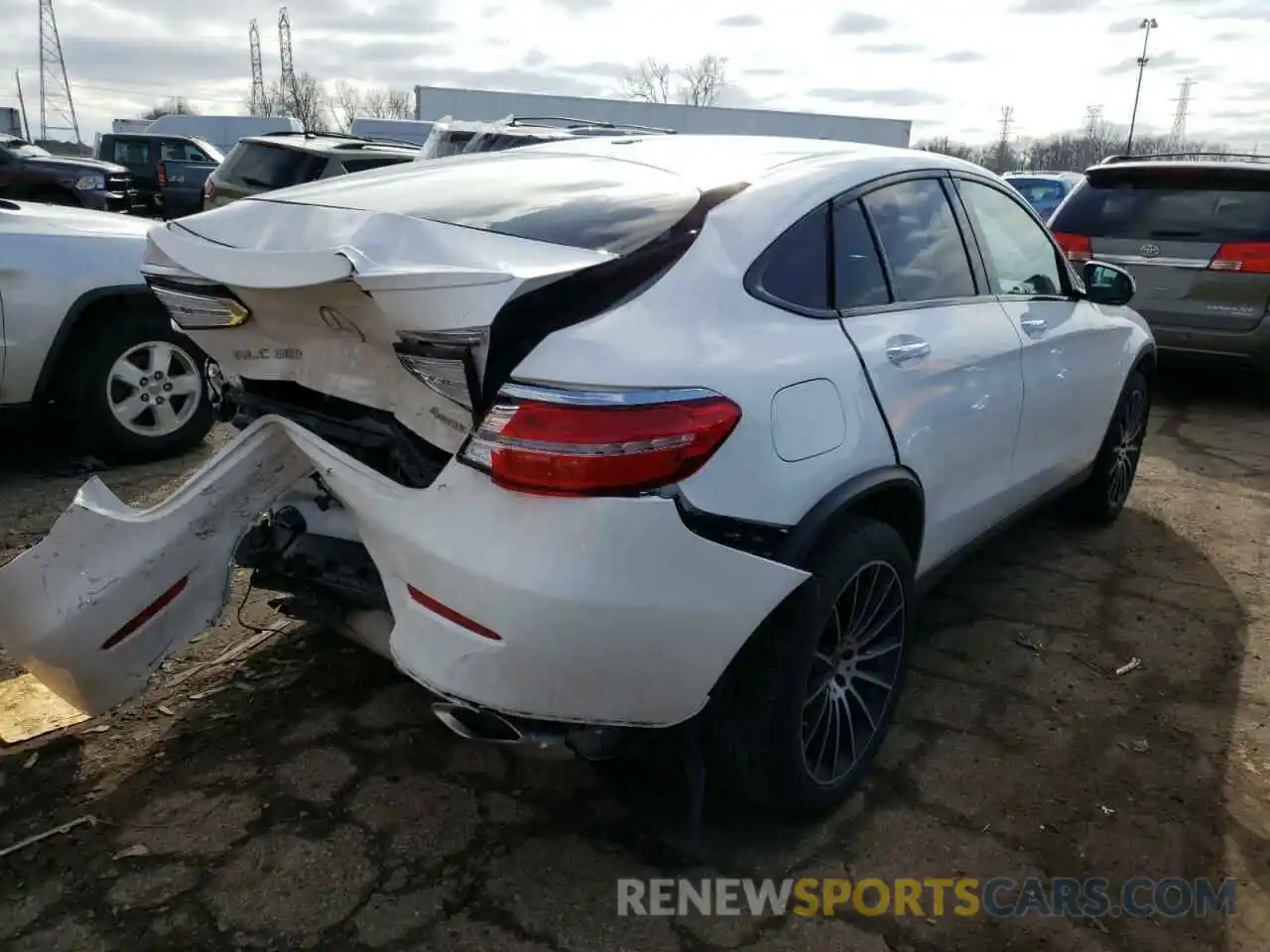 4 Photograph of a damaged car WDC0J4KB1KF576340 MERCEDES-BENZ GLC-CLASS 2019