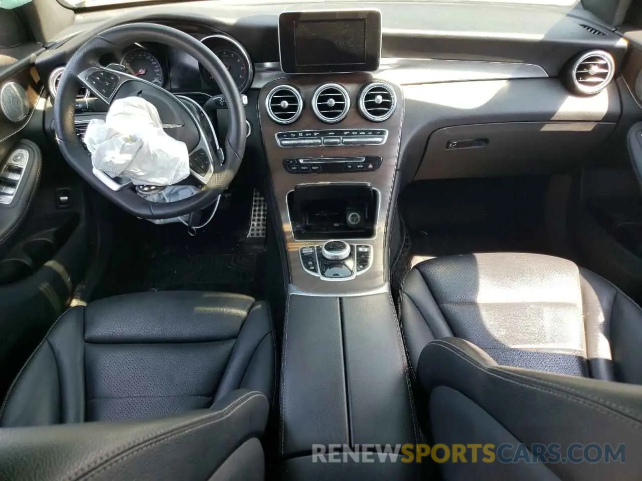 8 Photograph of a damaged car WDC0J4KB2KF569428 MERCEDES-BENZ GLC-CLASS 2019