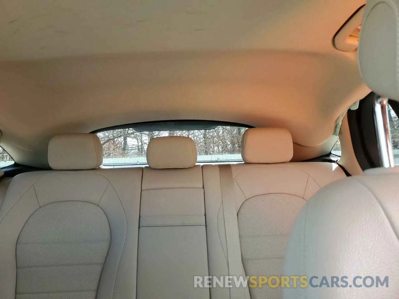 10 Photograph of a damaged car WDC0J4KB2KF578081 MERCEDES-BENZ GLC-CLASS 2019