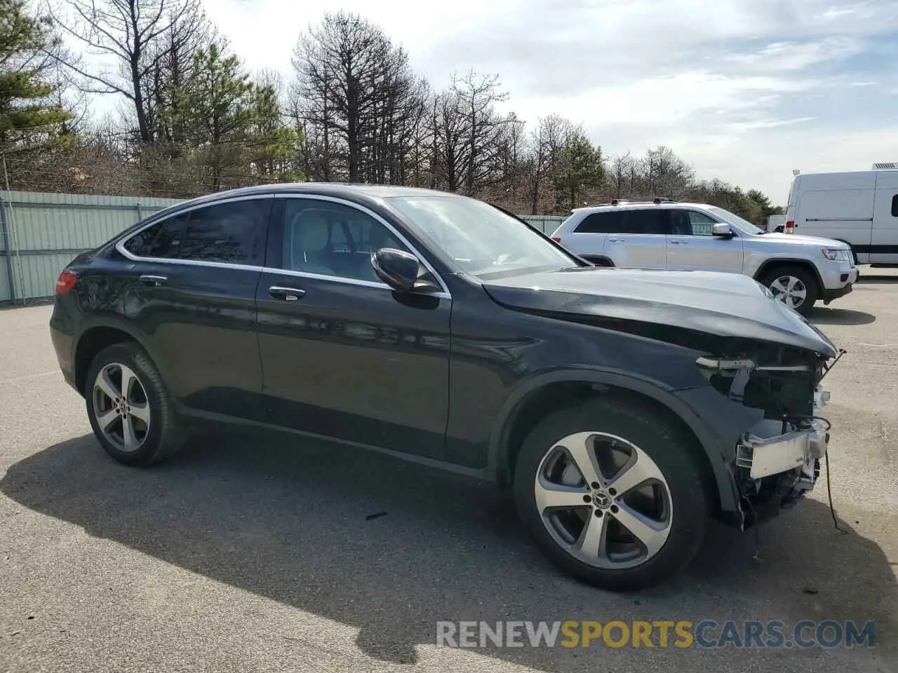4 Photograph of a damaged car WDC0J4KB2KF578081 MERCEDES-BENZ GLC-CLASS 2019