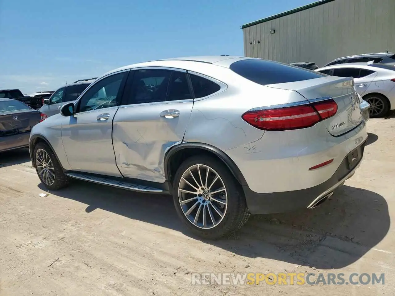 2 Photograph of a damaged car WDC0J4KB2KF606042 MERCEDES-BENZ GLC-CLASS 2019