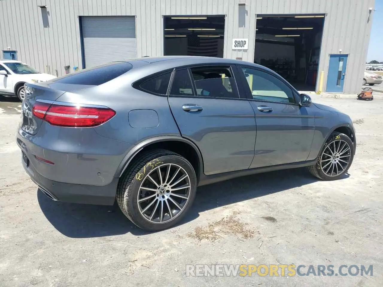 3 Photograph of a damaged car WDC0J4KB9KF664150 MERCEDES-BENZ GLC-CLASS 2019