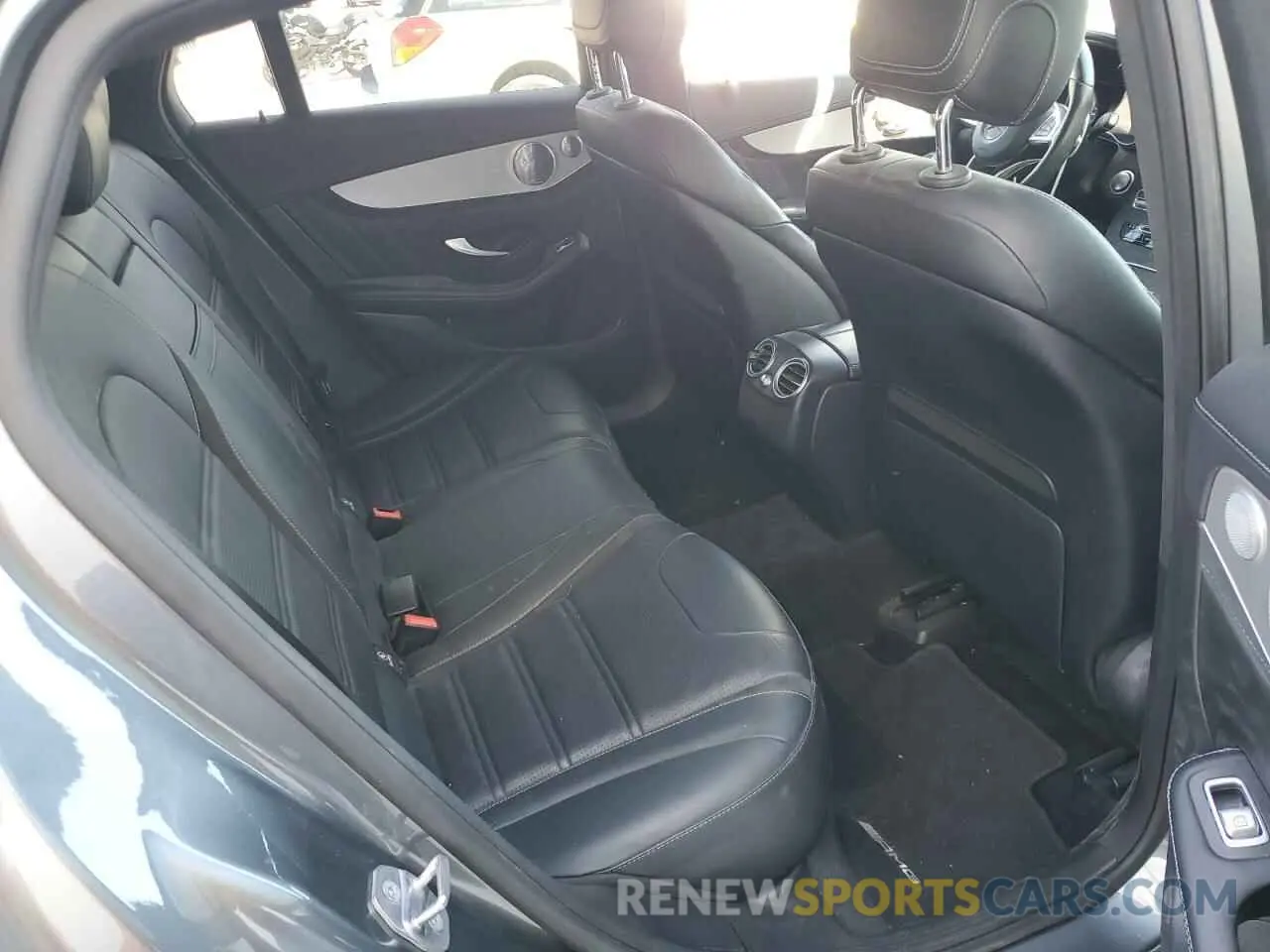 10 Photograph of a damaged car WDC0J8JB1KF488915 MERCEDES-BENZ GLC-CLASS 2019
