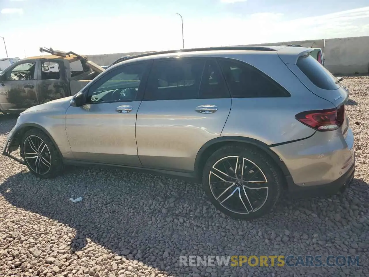 2 Photograph of a damaged car W1N0G6EB3LF814730 MERCEDES-BENZ GLC-CLASS 2020