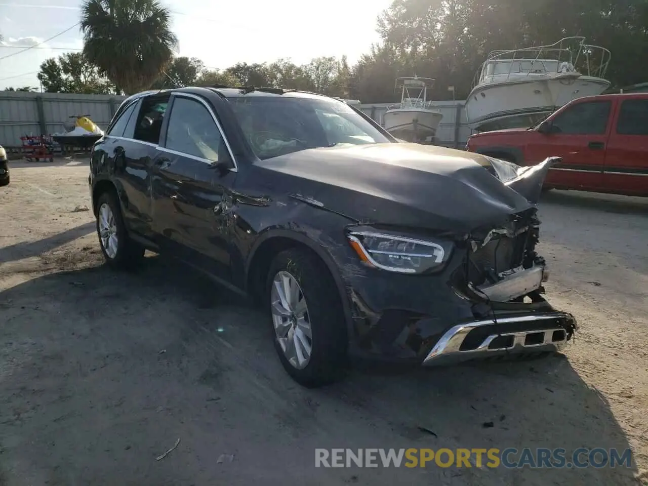 1 Photograph of a damaged car W1N0G8DB1LF821642 MERCEDES-BENZ GLC-CLASS 2020