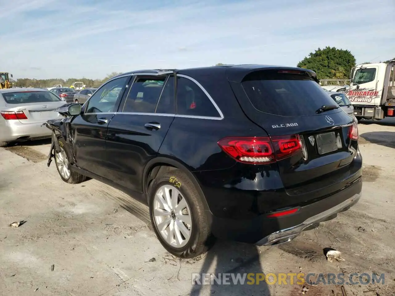 3 Photograph of a damaged car W1N0G8DB1LF821642 MERCEDES-BENZ GLC-CLASS 2020