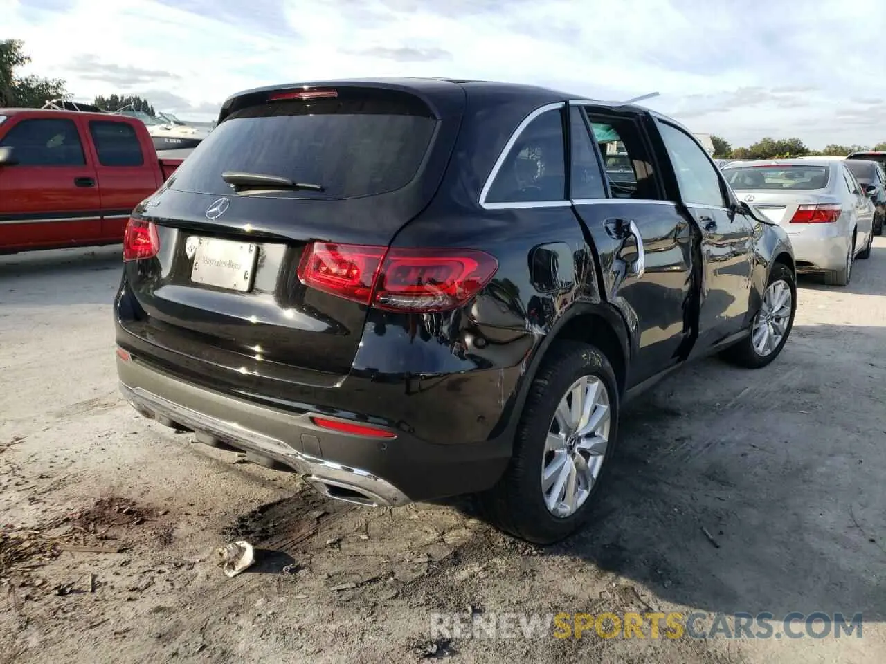 4 Photograph of a damaged car W1N0G8DB1LF821642 MERCEDES-BENZ GLC-CLASS 2020