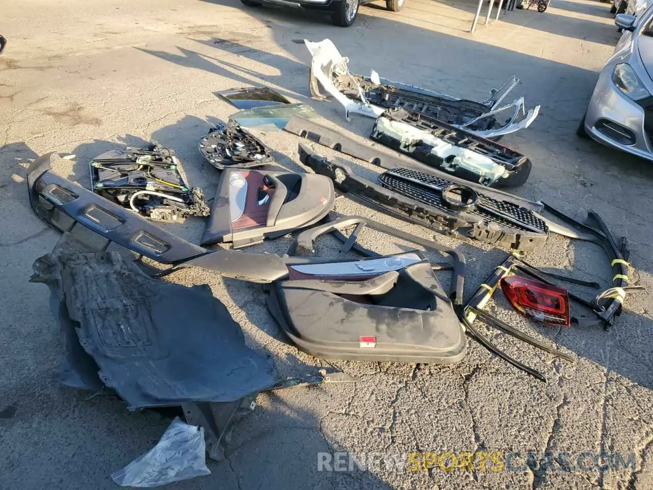 13 Photograph of a damaged car W1N0G8DB2LV257487 MERCEDES-BENZ GLC-CLASS 2020
