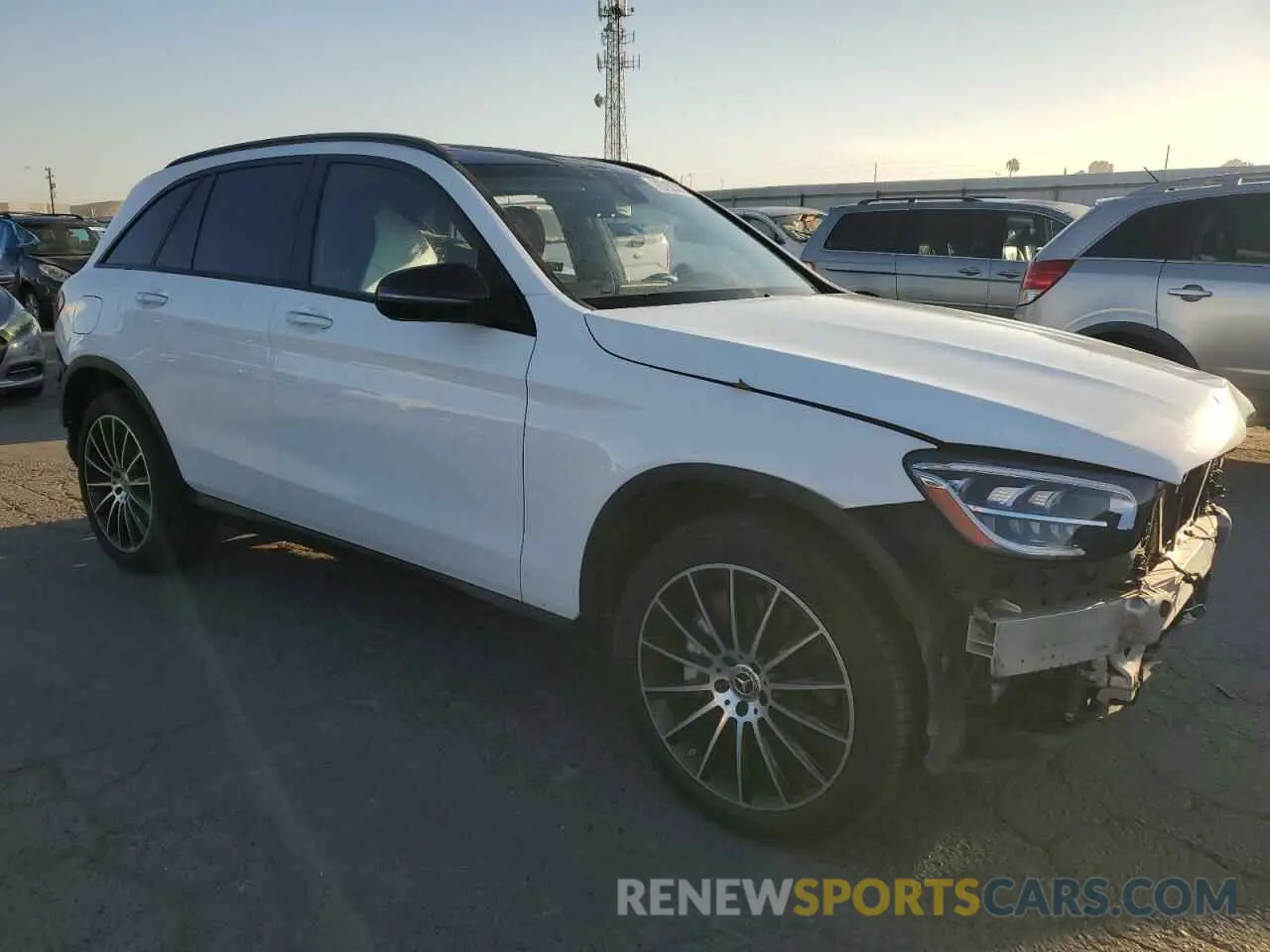 4 Photograph of a damaged car W1N0G8DB2LV257487 MERCEDES-BENZ GLC-CLASS 2020