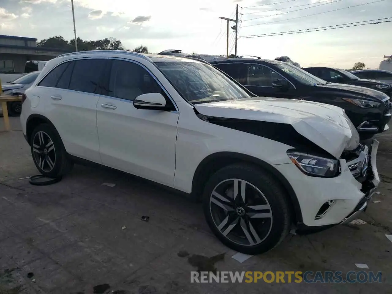 4 Photograph of a damaged car W1N0G8DB3LV261631 MERCEDES-BENZ GLC-CLASS 2020