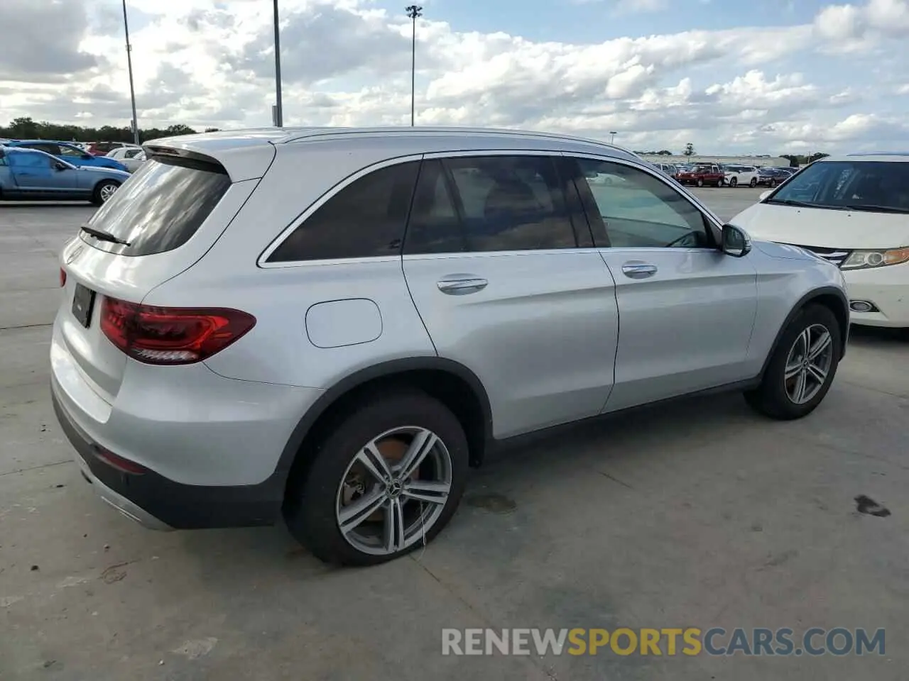 3 Photograph of a damaged car W1N0G8DB7LF803520 MERCEDES-BENZ GLC-CLASS 2020