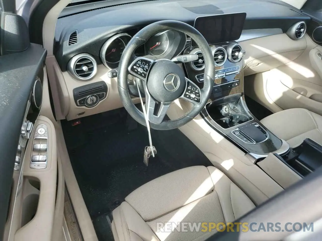 8 Photograph of a damaged car W1N0G8DB7LF803520 MERCEDES-BENZ GLC-CLASS 2020