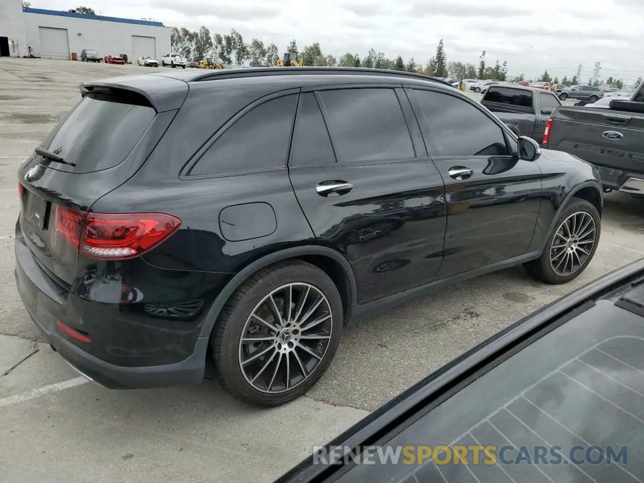 3 Photograph of a damaged car W1N0G8DB7LF828241 MERCEDES-BENZ GLC-CLASS 2020