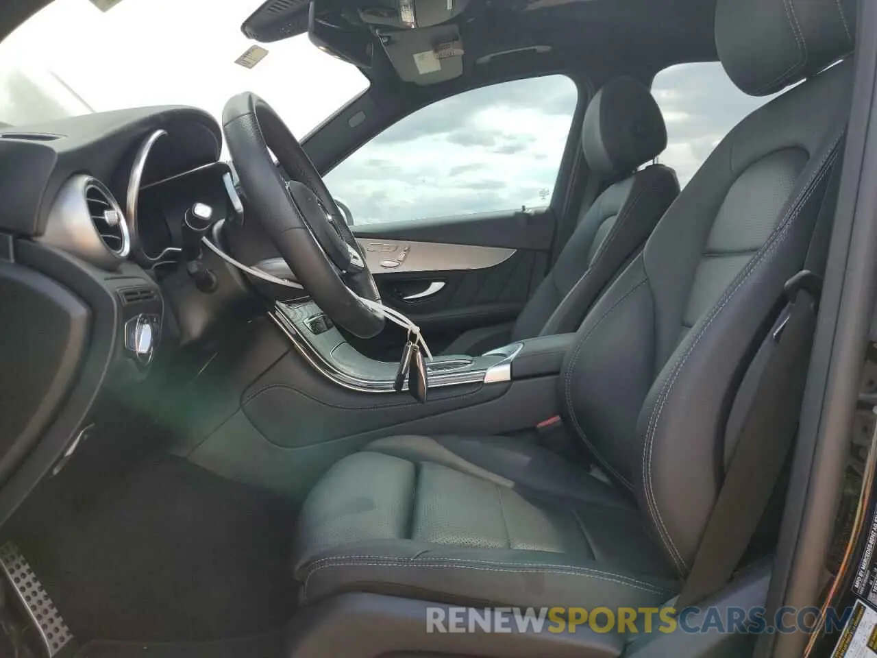 7 Photograph of a damaged car W1N0G8DB7LF850014 MERCEDES-BENZ GLC-CLASS 2020