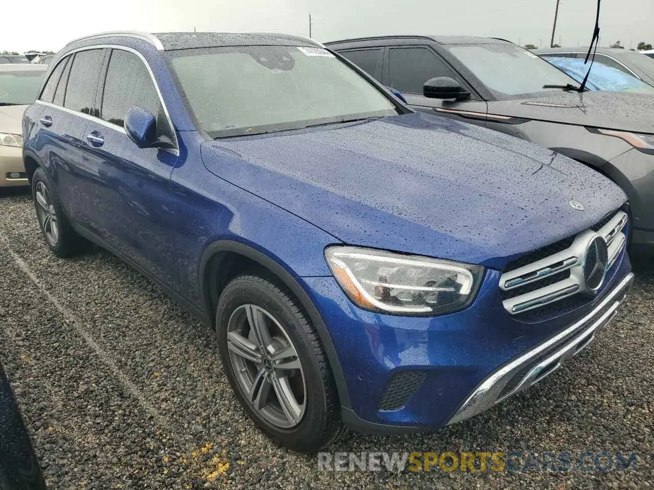 4 Photograph of a damaged car W1N0G8DB8LF811531 MERCEDES-BENZ GLC-CLASS 2020