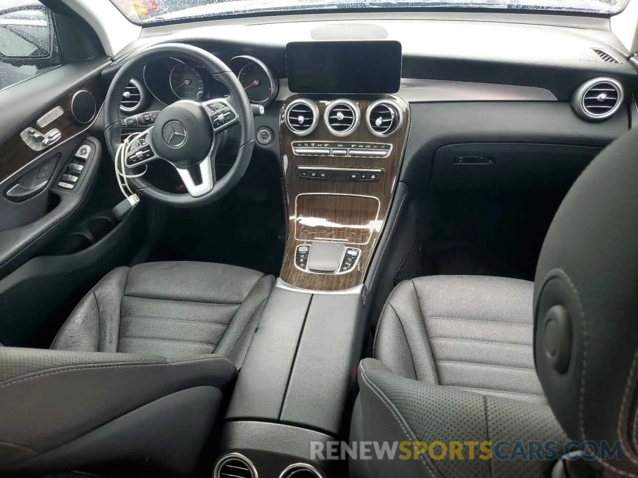 8 Photograph of a damaged car W1N0G8DB8LF811531 MERCEDES-BENZ GLC-CLASS 2020