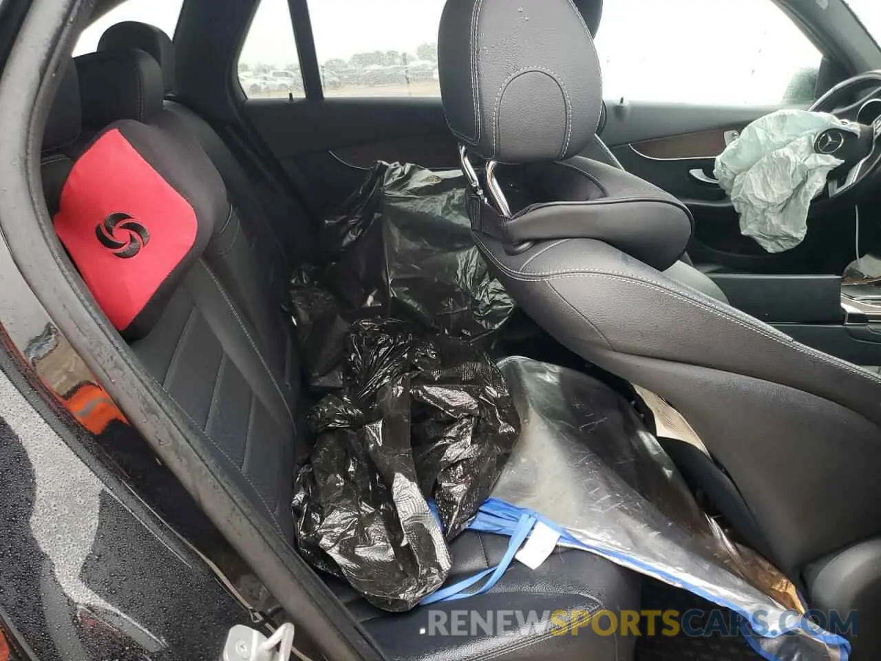 11 Photograph of a damaged car W1N0G8DB8LF823033 MERCEDES-BENZ GLC-CLASS 2020