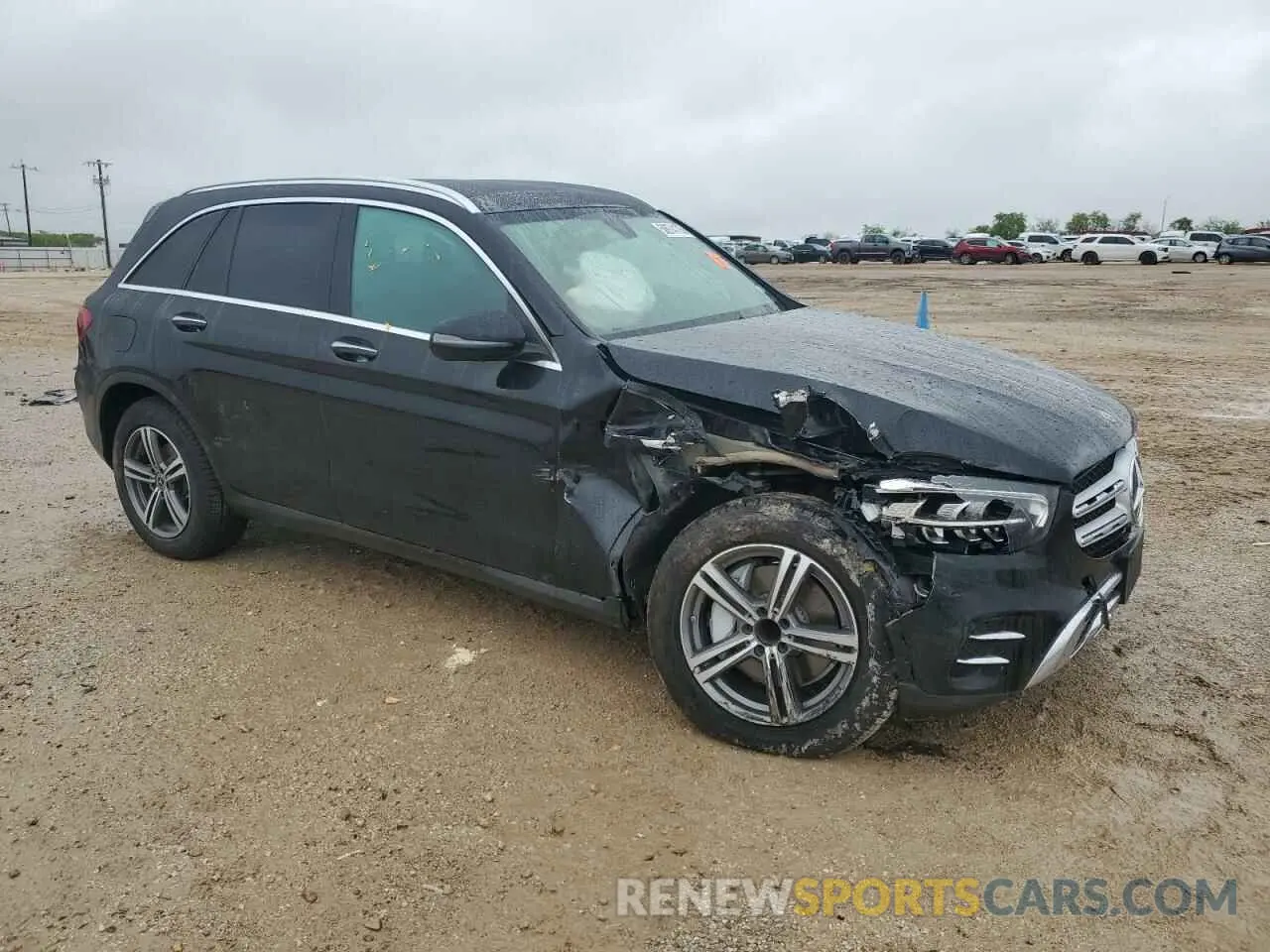 4 Photograph of a damaged car W1N0G8DB8LF823033 MERCEDES-BENZ GLC-CLASS 2020