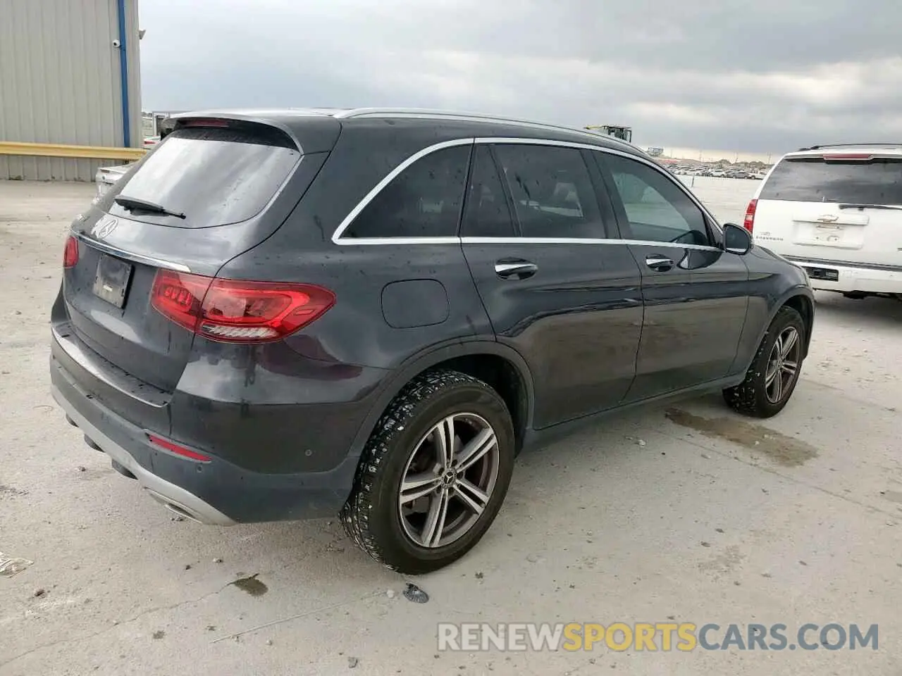 3 Photograph of a damaged car W1N0G8DB9LF803907 MERCEDES-BENZ GLC-CLASS 2020
