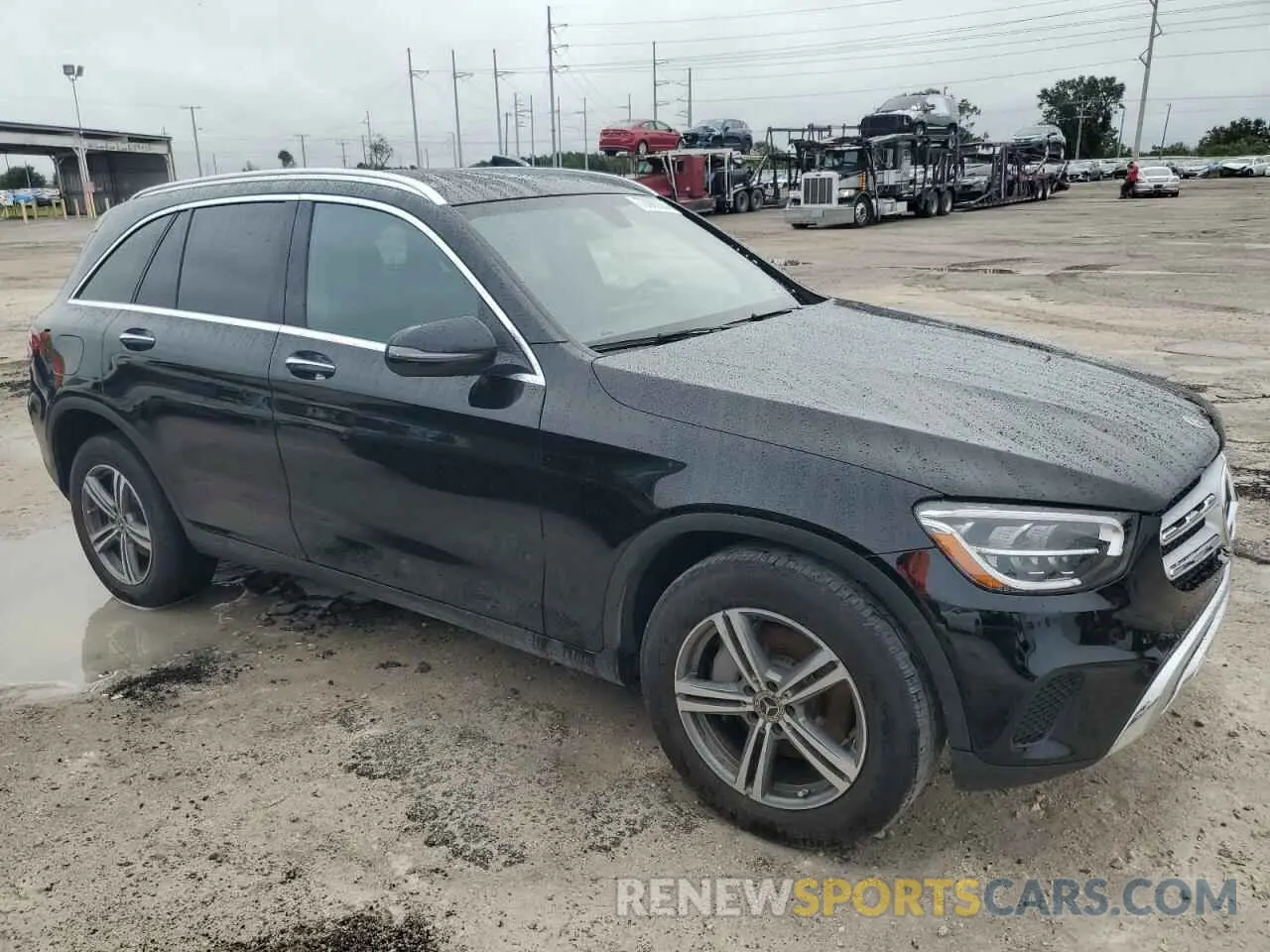 4 Photograph of a damaged car W1N0G8DB9LF851701 MERCEDES-BENZ GLC-CLASS 2020