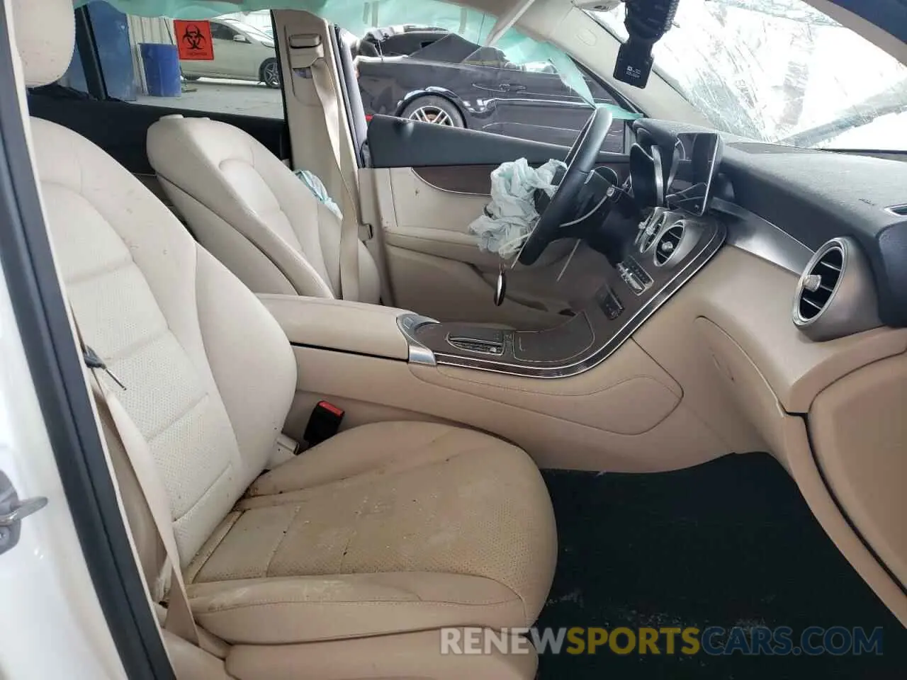 7 Photograph of a damaged car W1N0G8DB9LV260743 MERCEDES-BENZ GLC-CLASS 2020