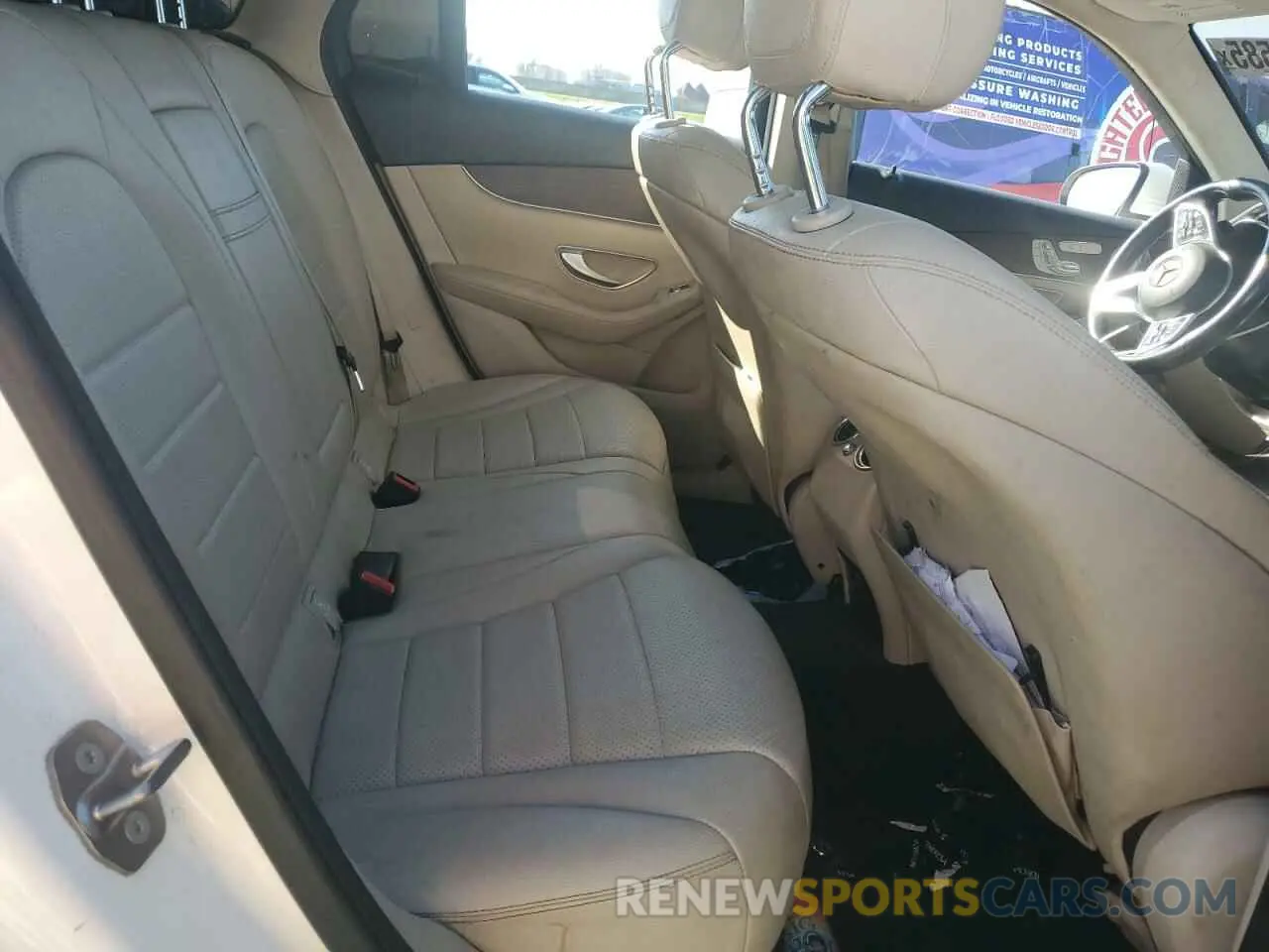 11 Photograph of a damaged car W1N0G8DBXLF864053 MERCEDES-BENZ GLC-CLASS 2020