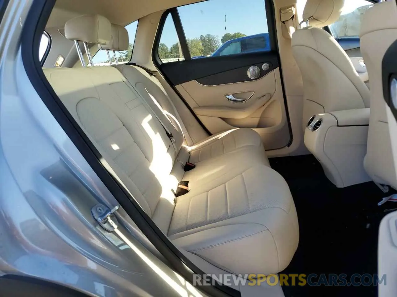 11 Photograph of a damaged car W1N0G8EB2LF763801 MERCEDES-BENZ GLC-CLASS 2020