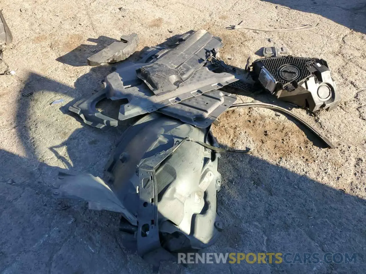 13 Photograph of a damaged car W1N0G8EB2LF763801 MERCEDES-BENZ GLC-CLASS 2020