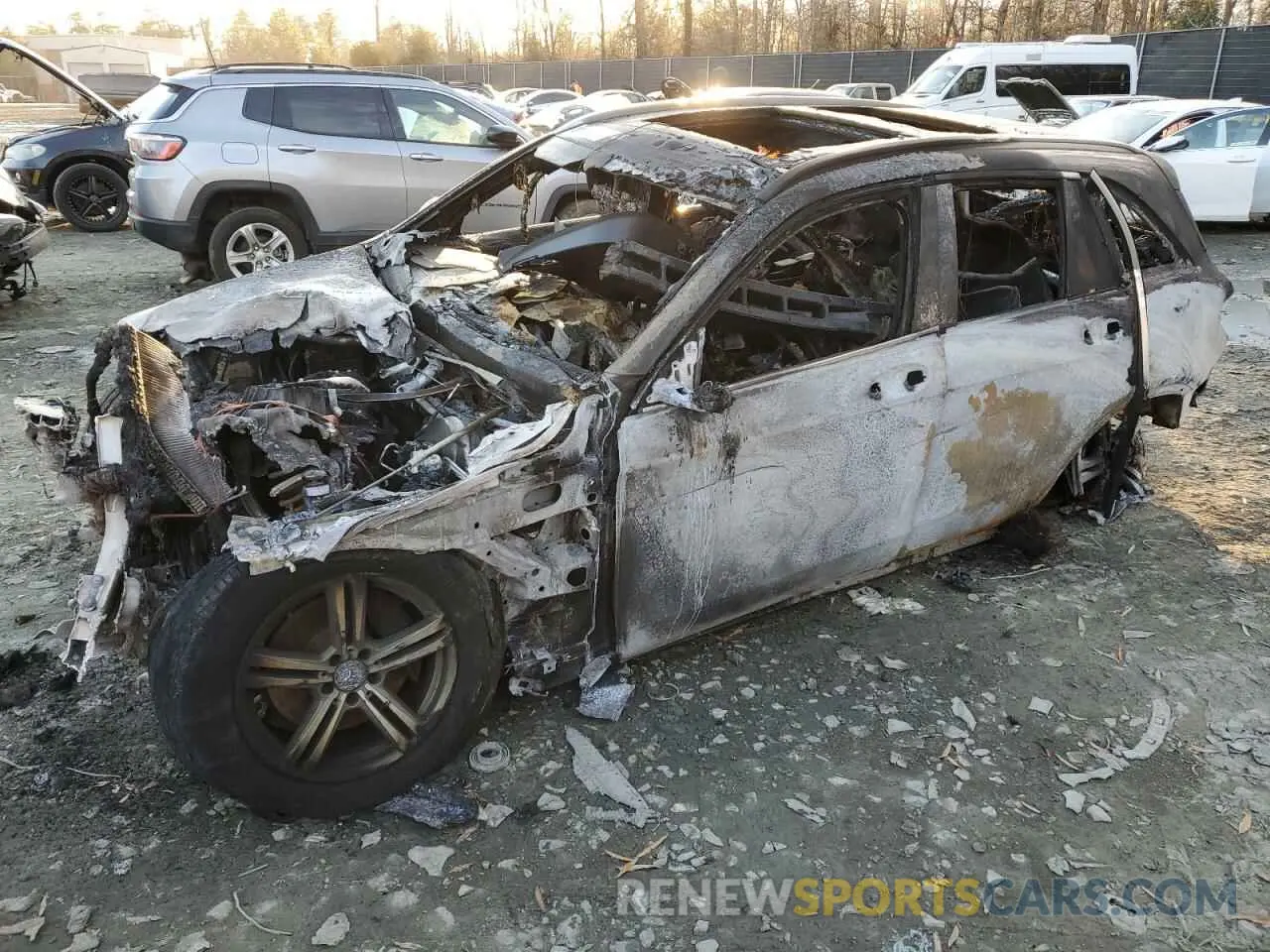 1 Photograph of a damaged car W1N0G8EB4LF806275 MERCEDES-BENZ GLC-CLASS 2020