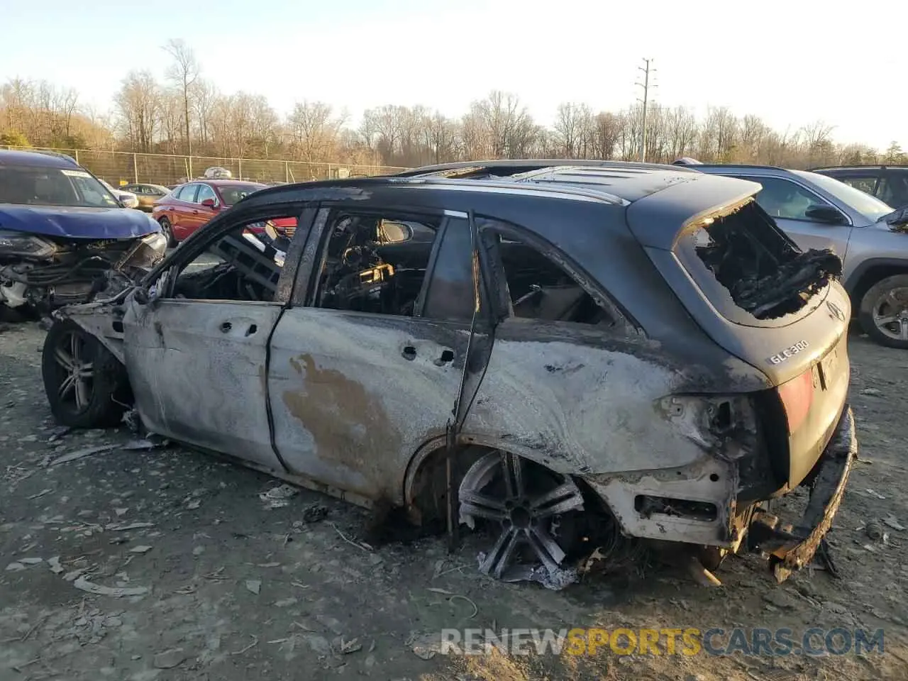2 Photograph of a damaged car W1N0G8EB4LF806275 MERCEDES-BENZ GLC-CLASS 2020