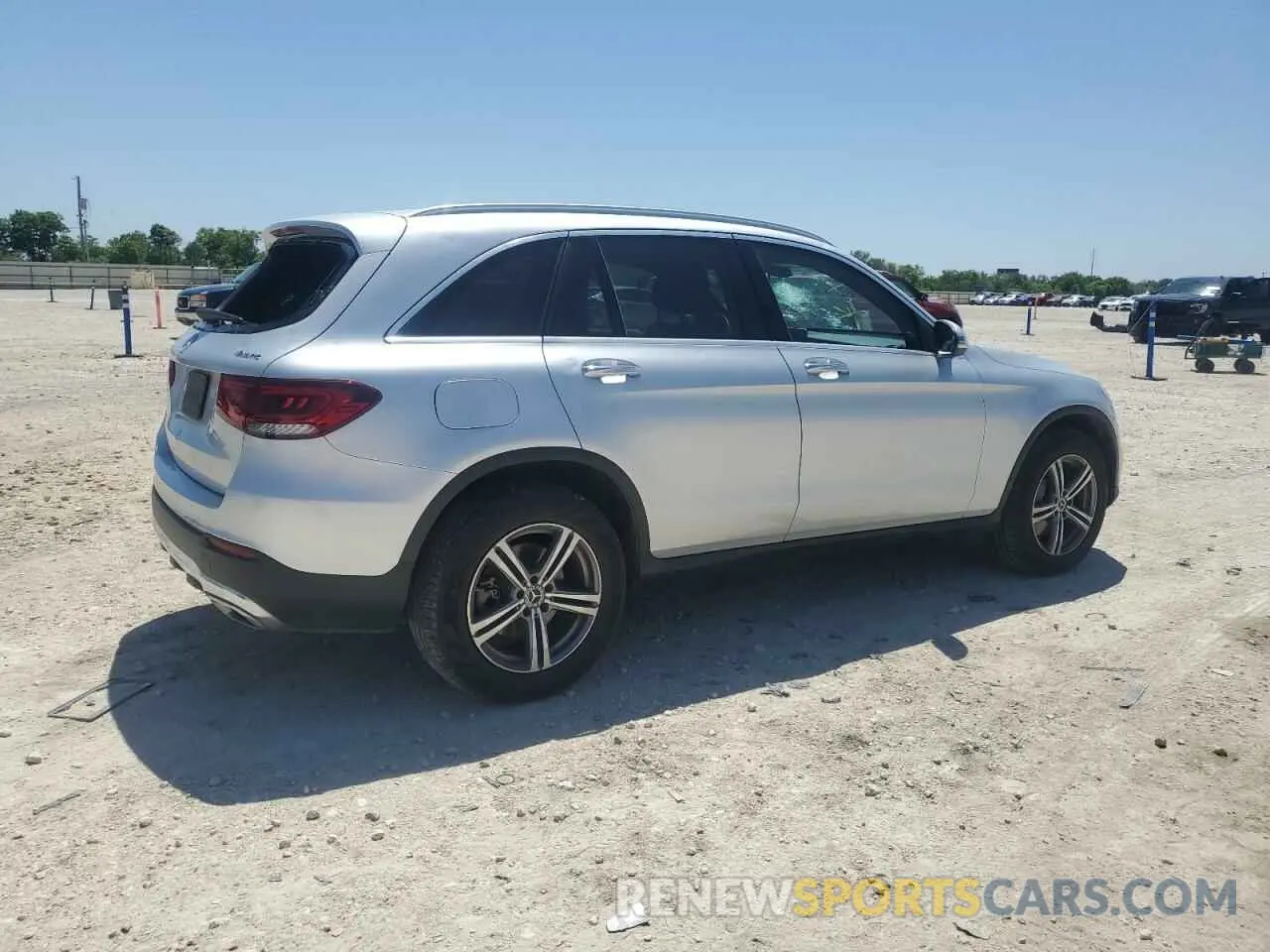 3 Photograph of a damaged car W1N0G8EB6LF815253 MERCEDES-BENZ GLC-CLASS 2020