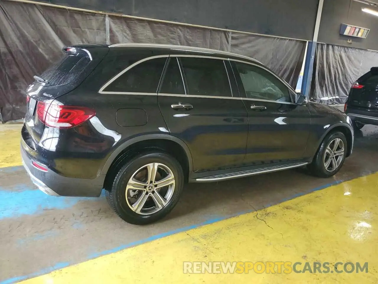 3 Photograph of a damaged car W1N0G8EB8LF759638 MERCEDES-BENZ GLC-CLASS 2020