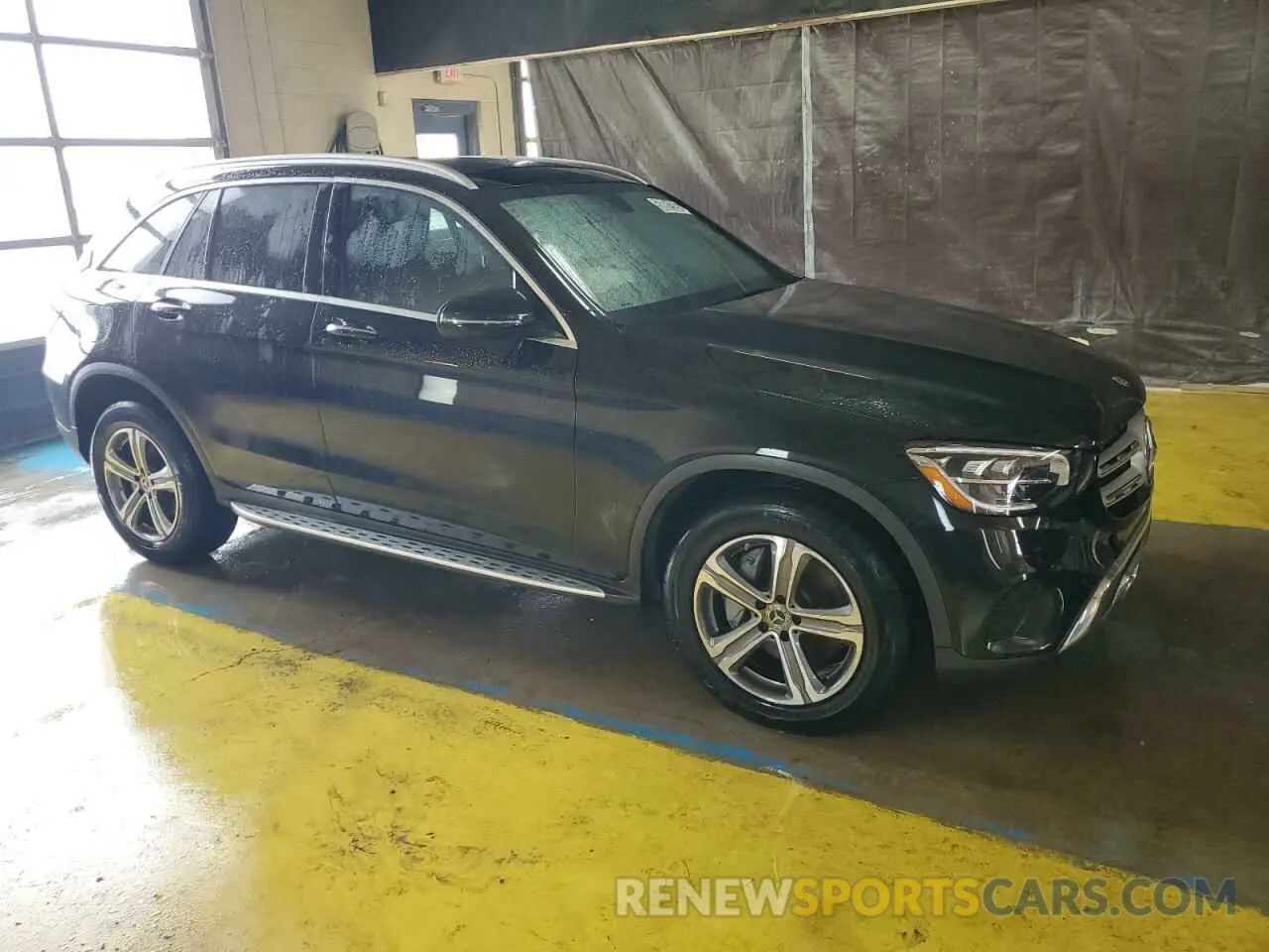 4 Photograph of a damaged car W1N0G8EB8LF759638 MERCEDES-BENZ GLC-CLASS 2020