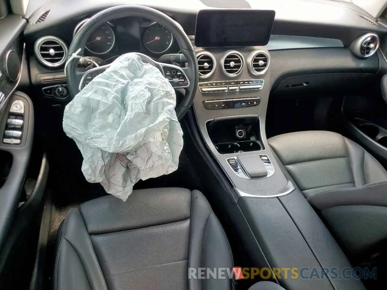 8 Photograph of a damaged car W1N0G8EB9LF854063 MERCEDES-BENZ GLC-CLASS 2020