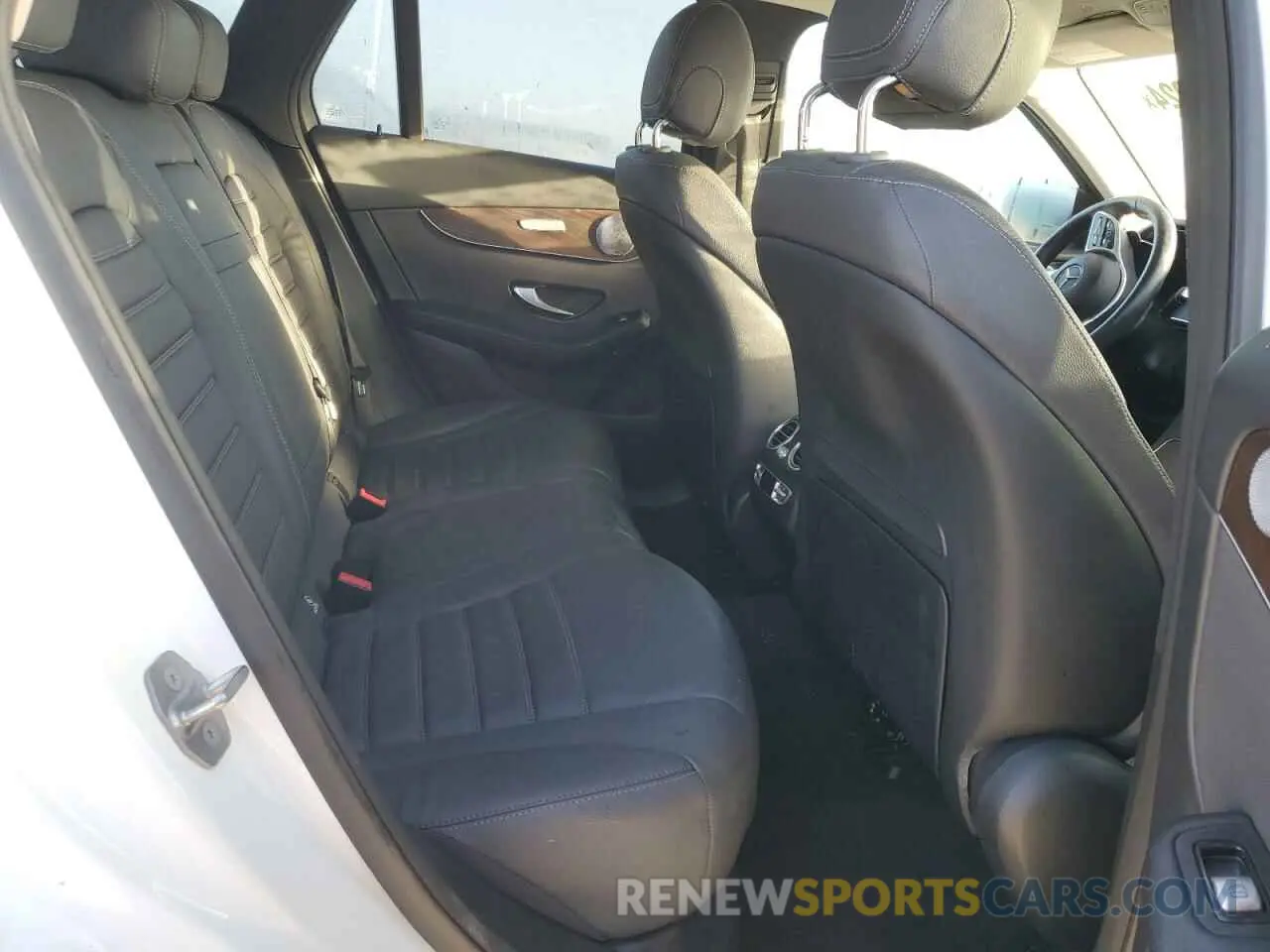 10 Photograph of a damaged car W1N0G8EBXLF756661 MERCEDES-BENZ GLC-CLASS 2020
