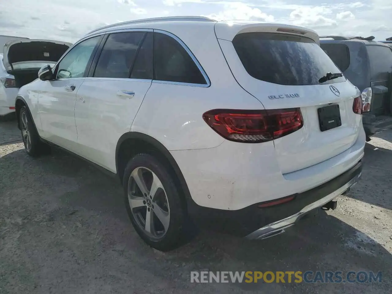 2 Photograph of a damaged car W1N0G8EBXLF756661 MERCEDES-BENZ GLC-CLASS 2020
