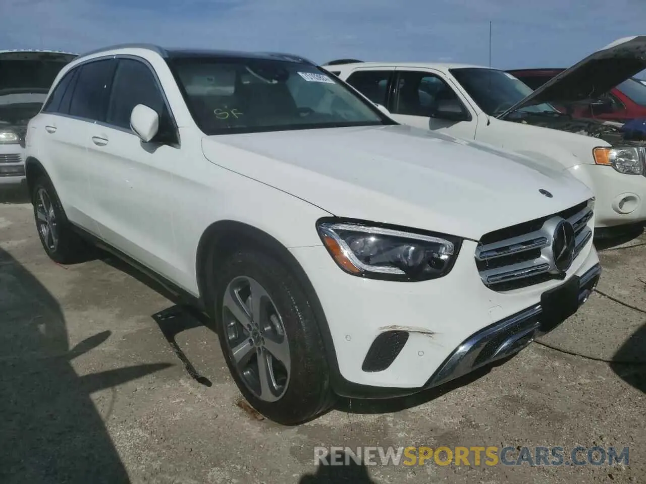 4 Photograph of a damaged car W1N0G8EBXLF756661 MERCEDES-BENZ GLC-CLASS 2020