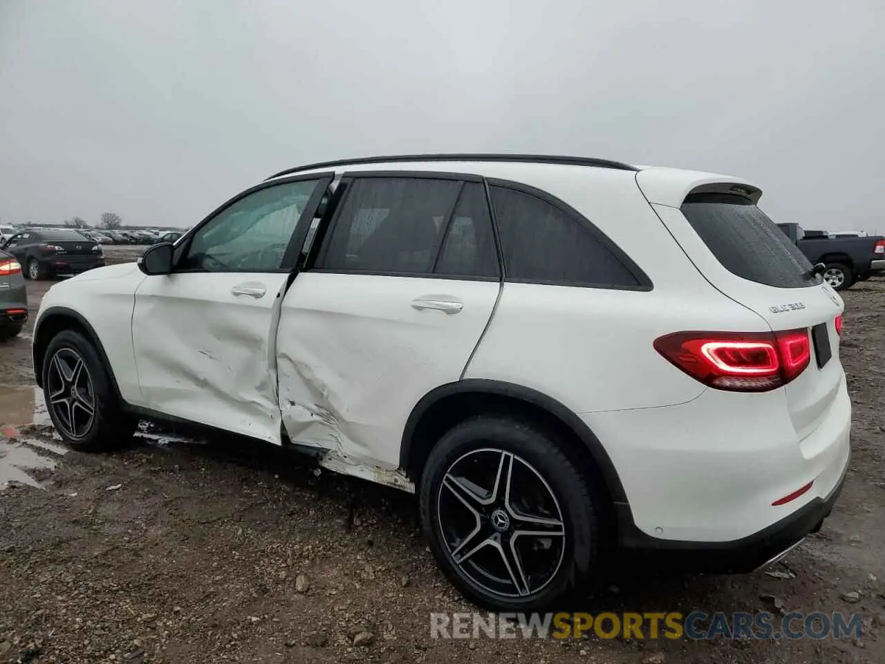 2 Photograph of a damaged car W1N0G8EBXLF764663 MERCEDES-BENZ GLC-CLASS 2020