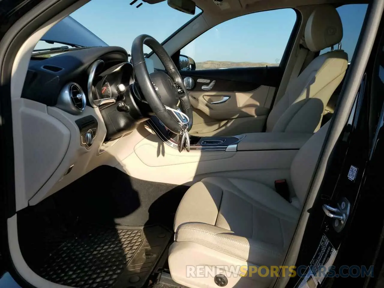 7 Photograph of a damaged car W1N0G8EBXLF842200 MERCEDES-BENZ GLC-CLASS 2020