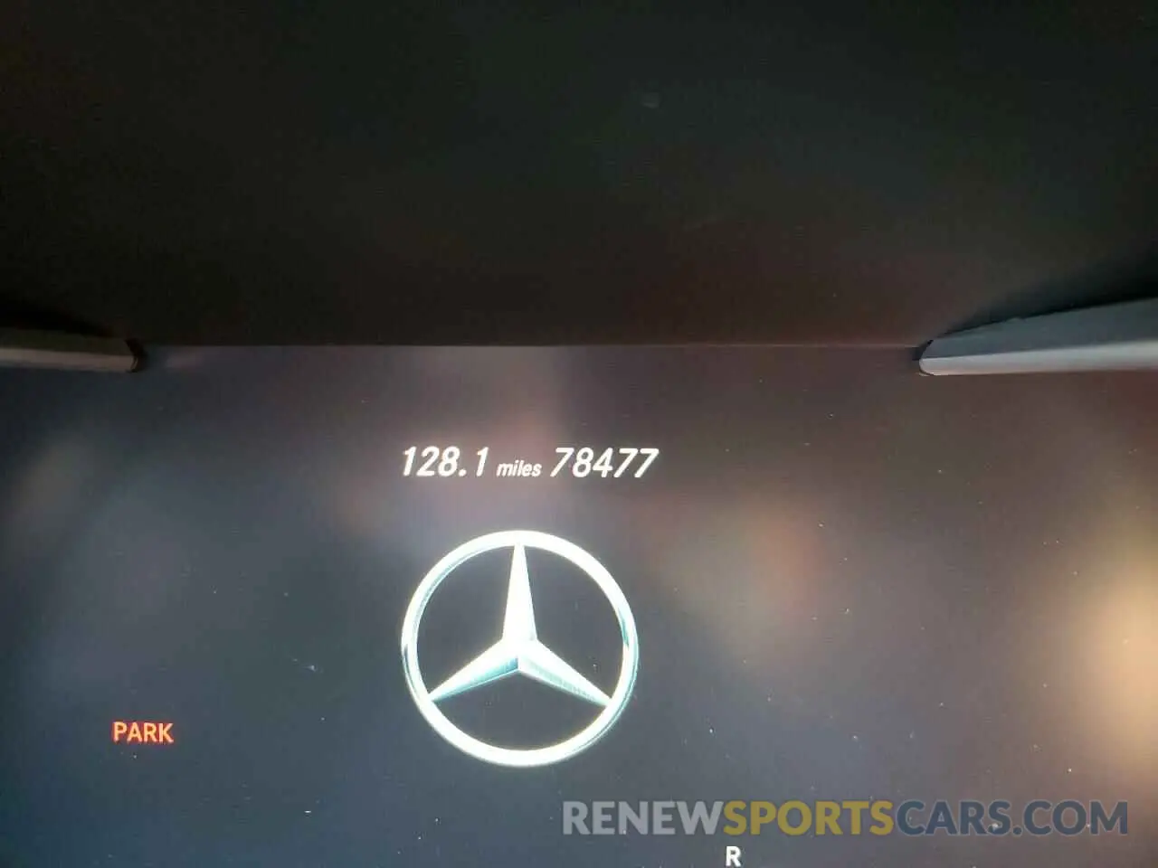 9 Photograph of a damaged car W1N0G8JB8LF786859 MERCEDES-BENZ GLC-CLASS 2020