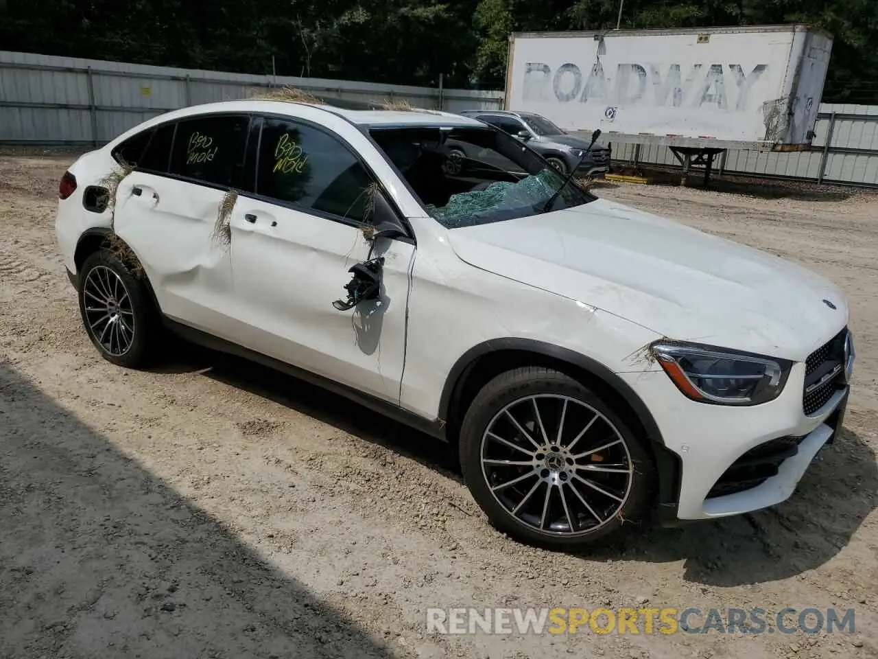 4 Photograph of a damaged car W1N0J8EB2LF838823 MERCEDES-BENZ GLC-CLASS 2020
