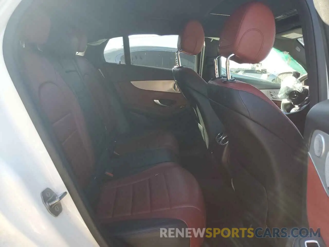 11 Photograph of a damaged car W1N0J8EB6LF863157 MERCEDES-BENZ GLC-CLASS 2020