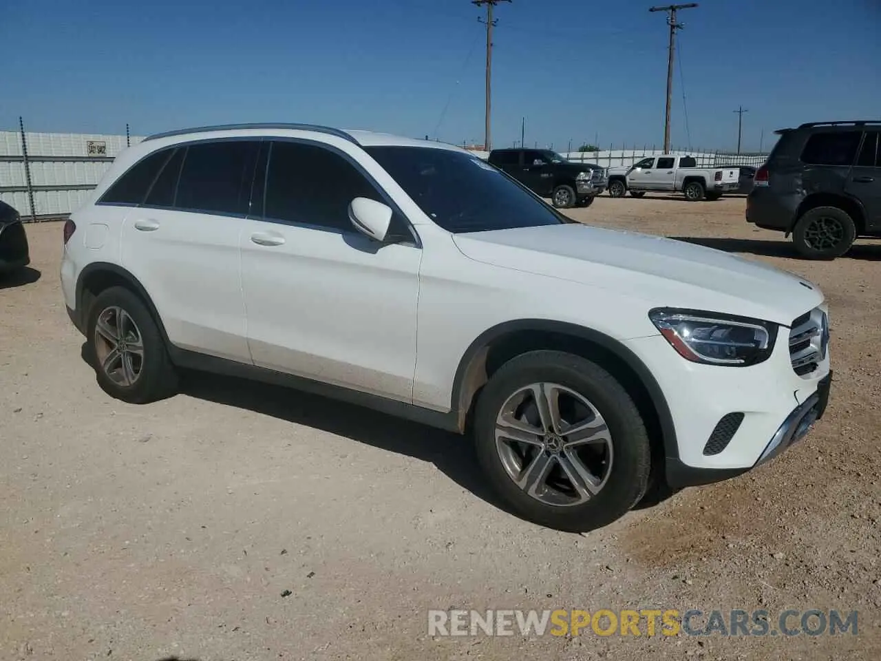 4 Photograph of a damaged car WDC0G8DB1LF737242 MERCEDES-BENZ GLC-CLASS 2020